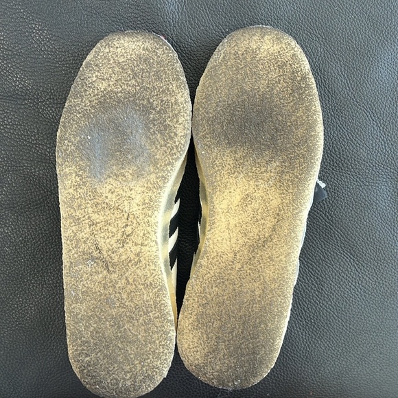 Ronnie Fieg x Clarks x 8th Street Samba 'Kithmas - Picture 12 of 12